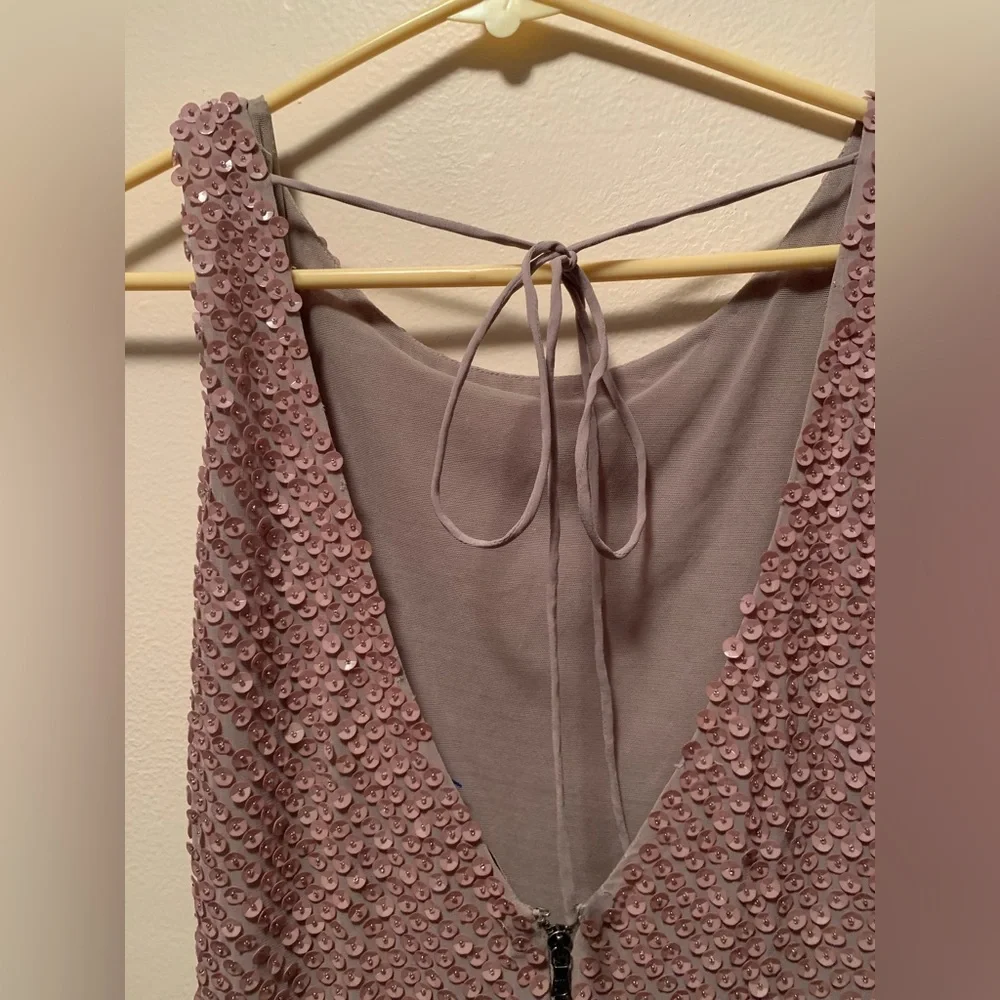 Alice & Olivia Dusty Rose Sequin Dress - Picture 7 of 13
